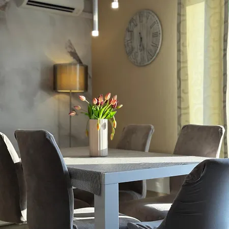 Lorenzo Apartman *